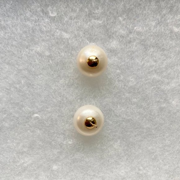 14k Gold Genuine Freshwater Pearl Stud Earrings, Large, Approx. 11.5 - 12 mm - Picture 5 of 8